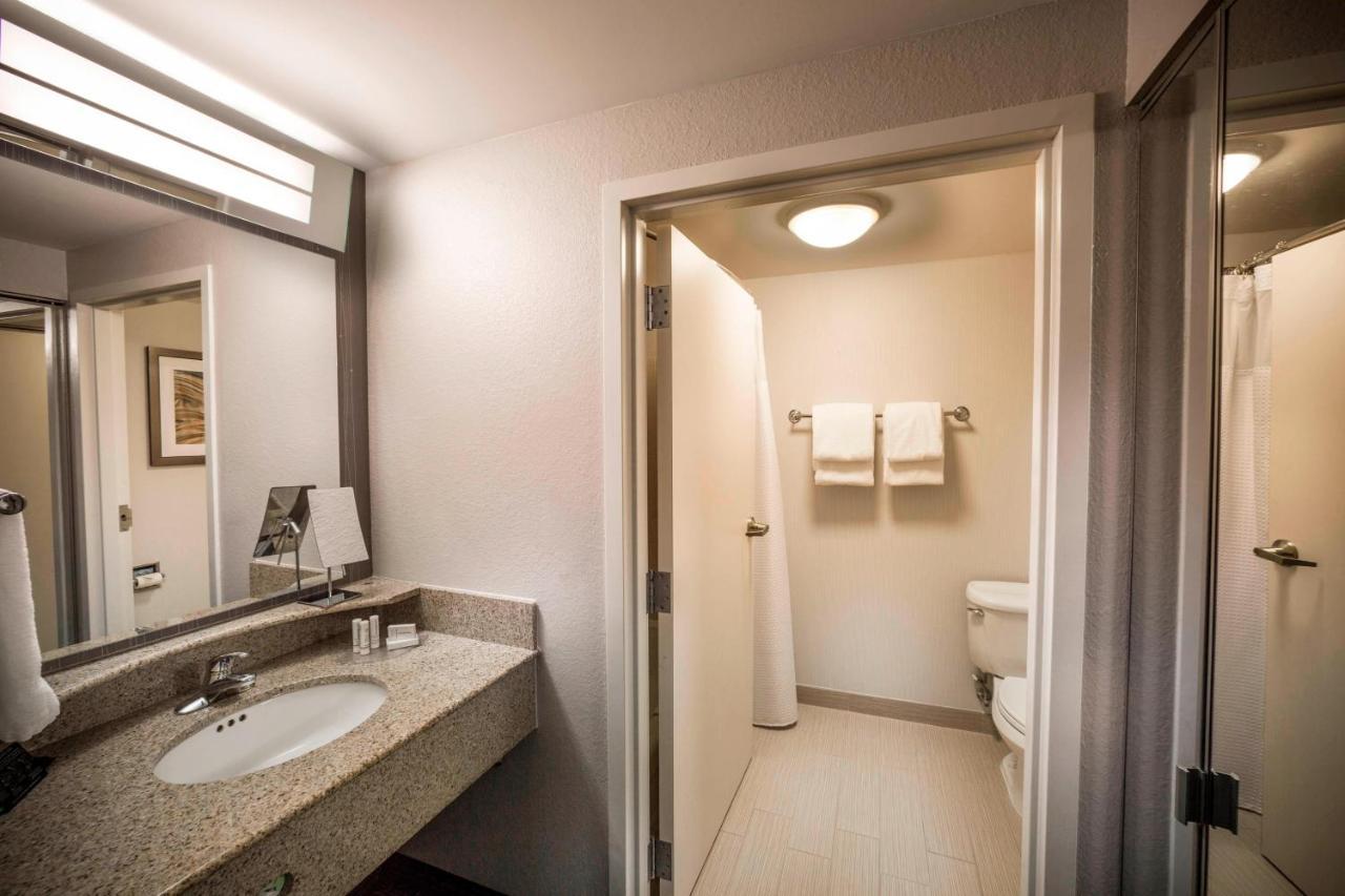 Courtyard By Marriott Norfolk Downtown Hotel Kültér fotó