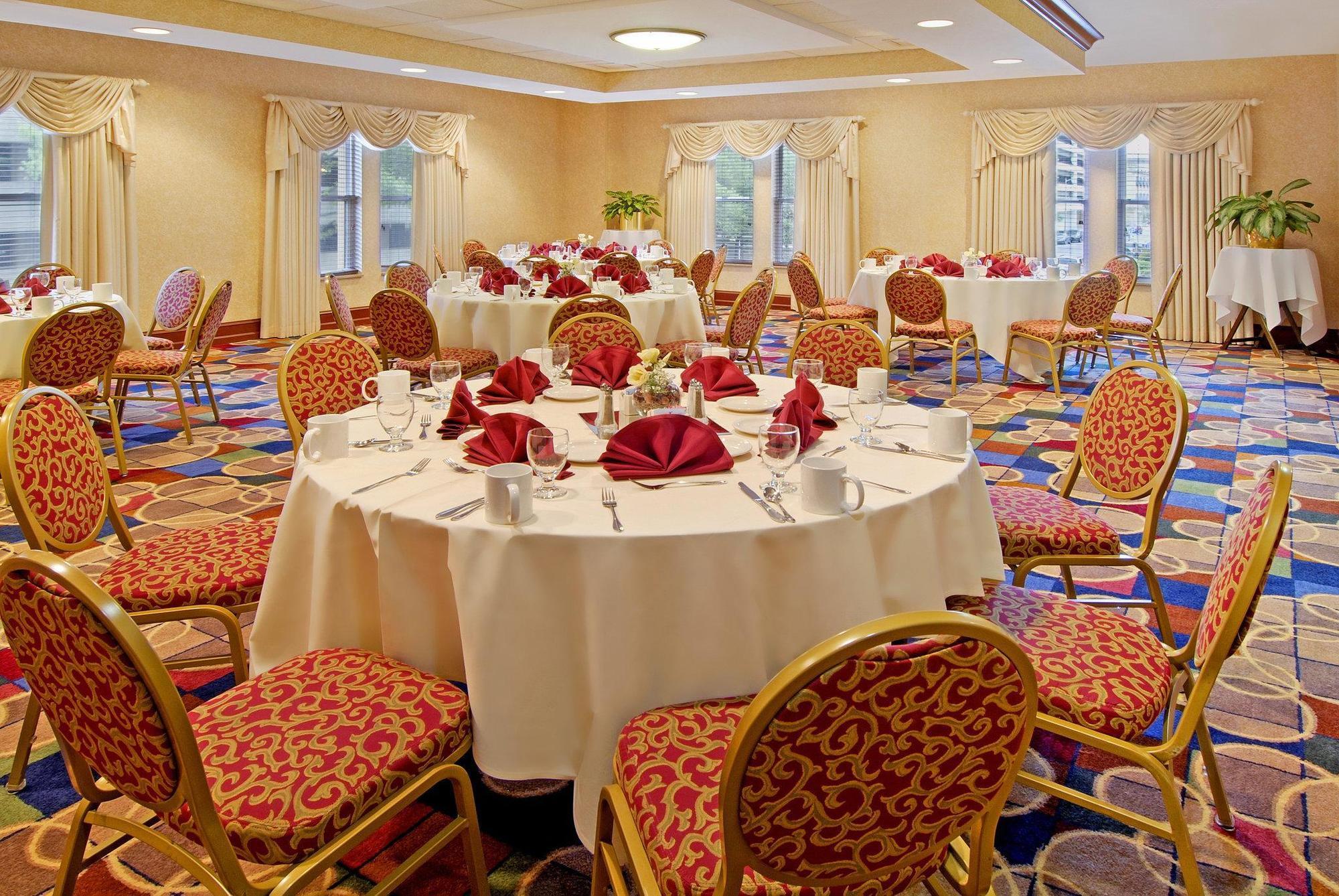 Courtyard By Marriott Norfolk Downtown Hotel Kültér fotó