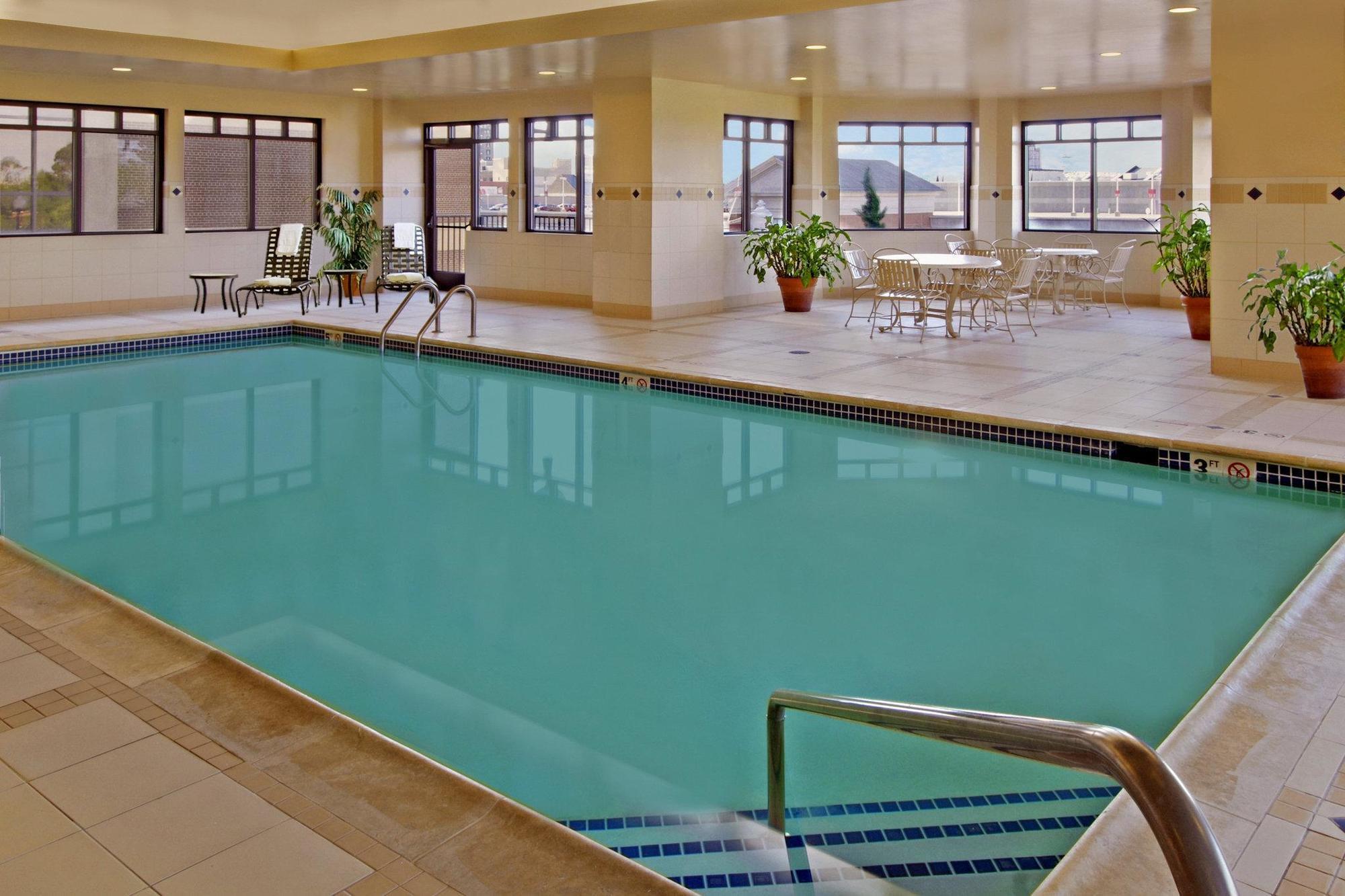 Courtyard By Marriott Norfolk Downtown Hotel Kültér fotó