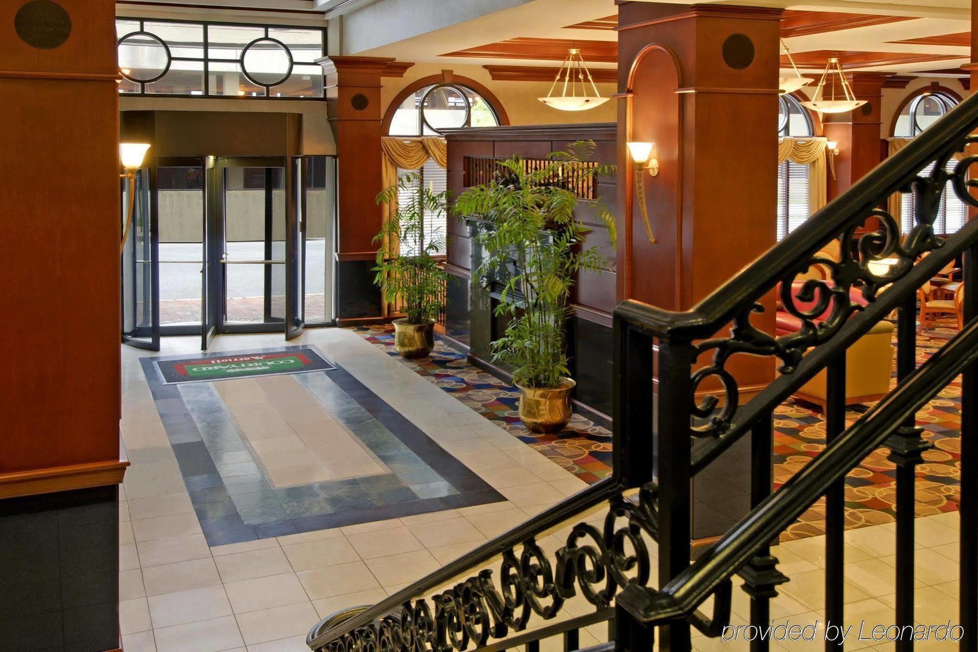Courtyard By Marriott Norfolk Downtown Hotel Beltér fotó